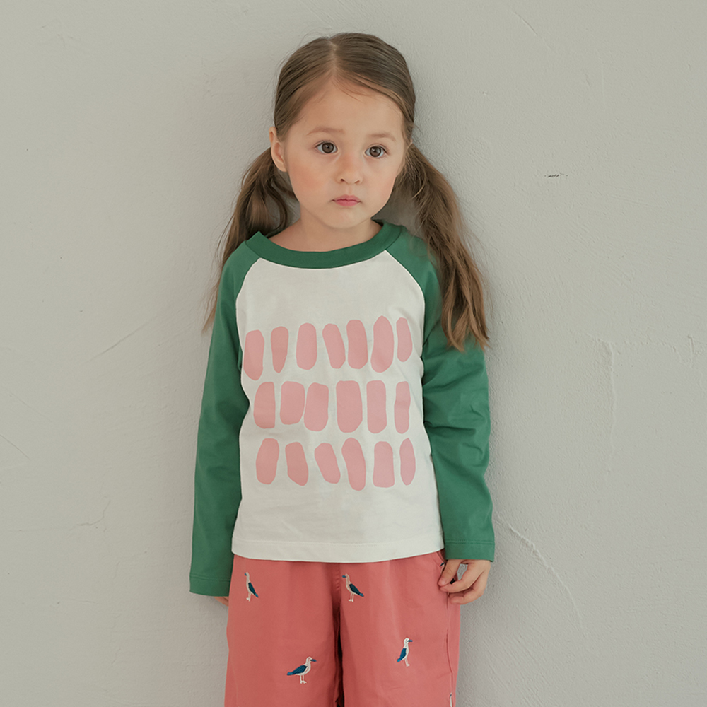 GREEN RAGLAN TSHIRT