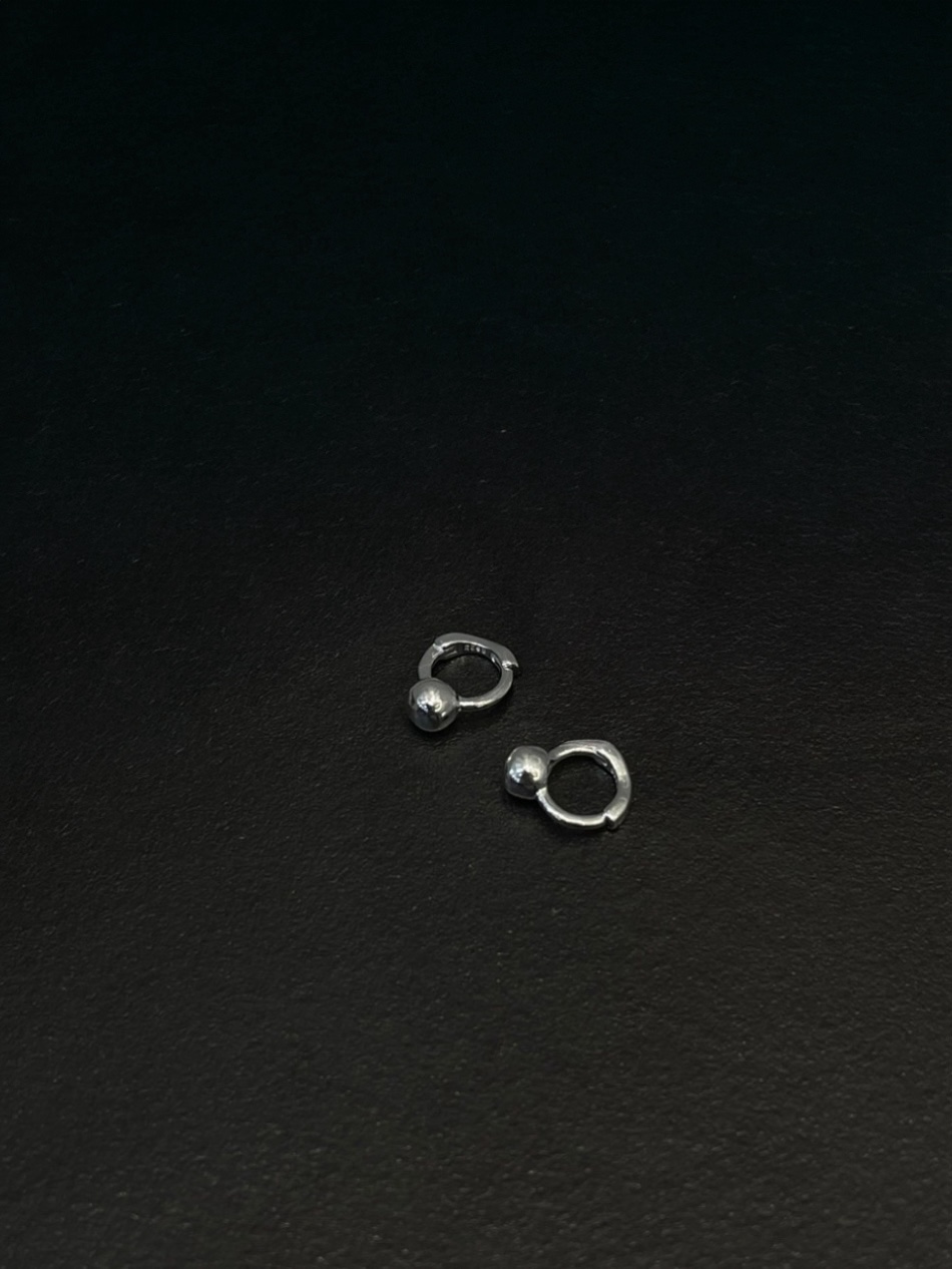 Ball one-touch earring • silver925