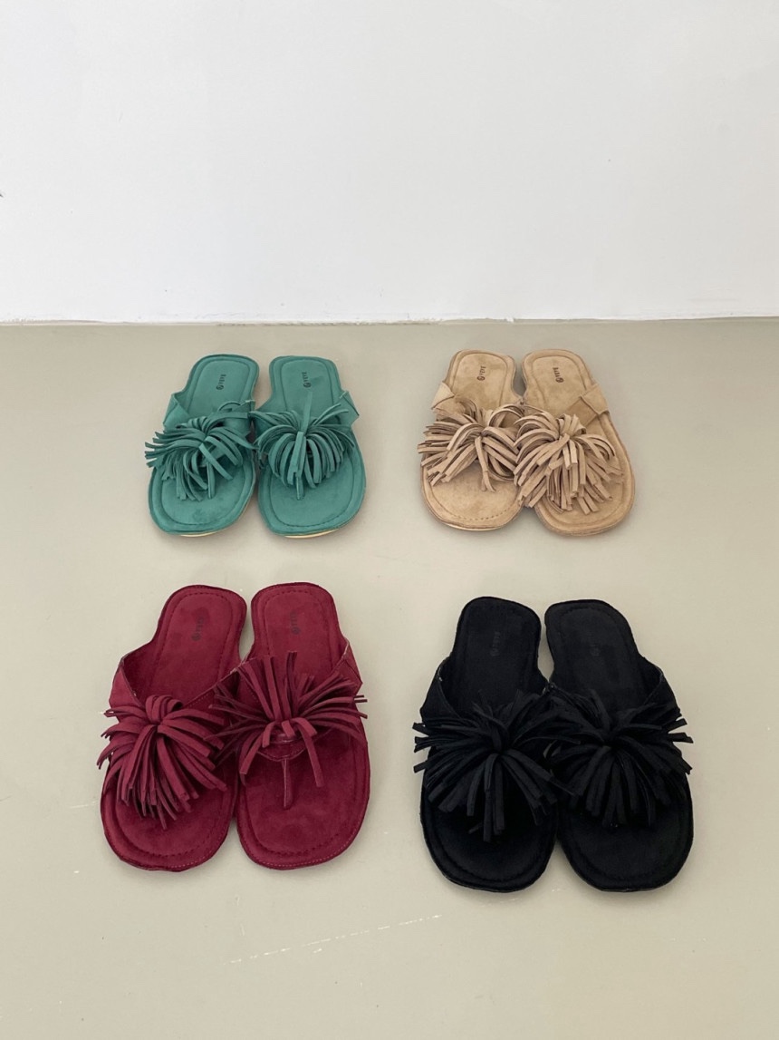 Suede tassel slippers