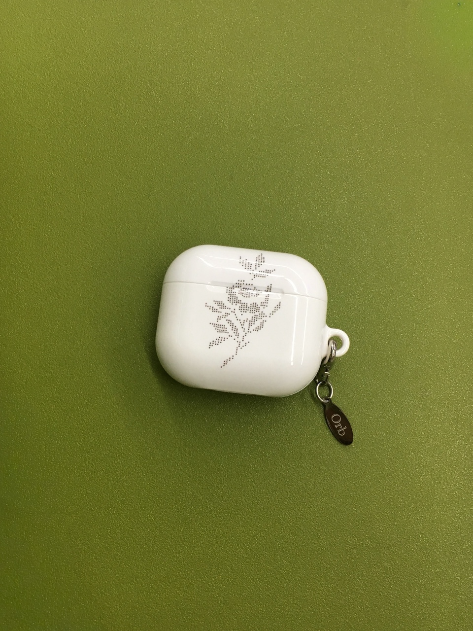 Rose airpods case (+keyring set)