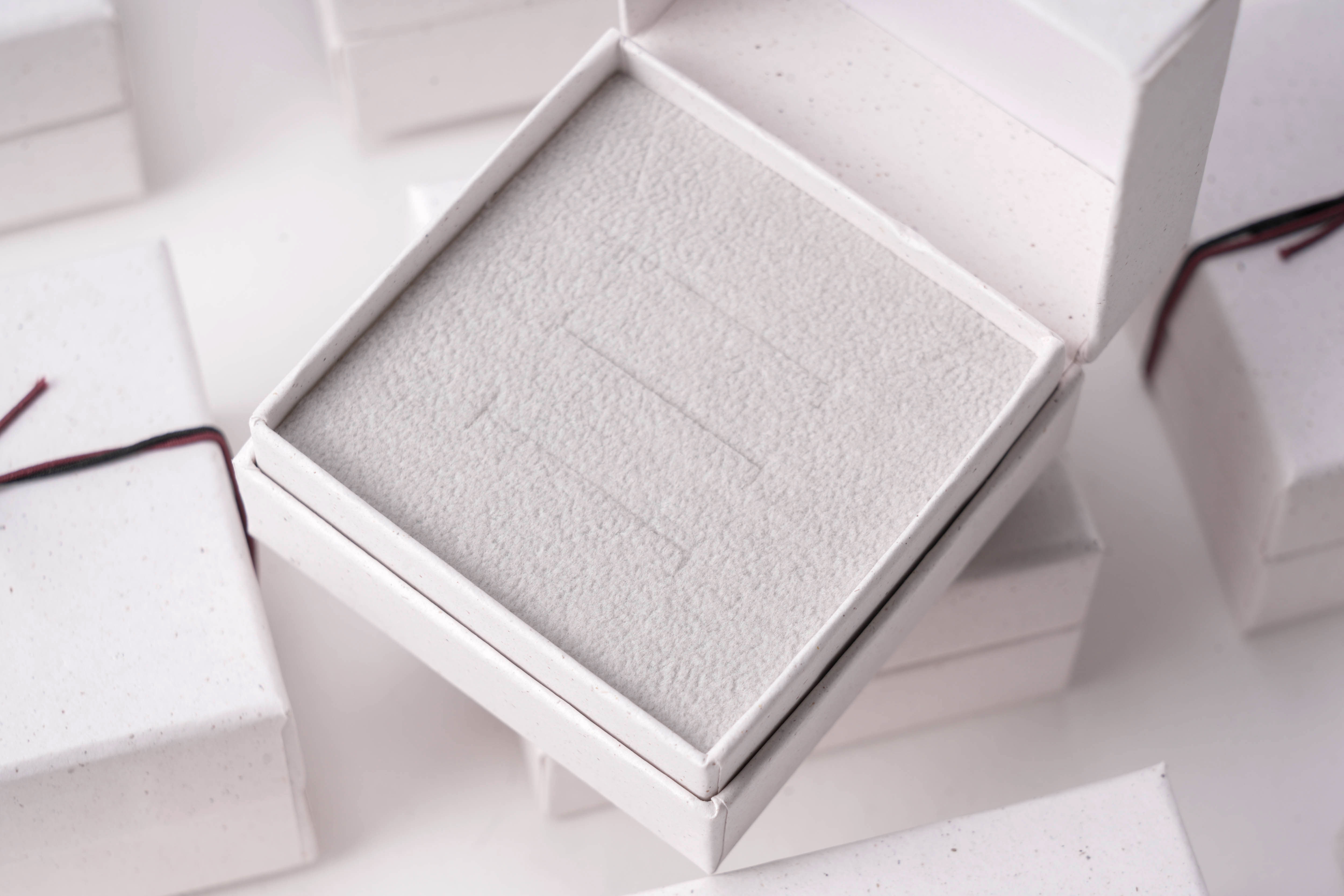 밴딩 일체형 주얼리 케이스 액세서리 포장 선물 상자 화이트&베이지 소 6x6x4cm 20개