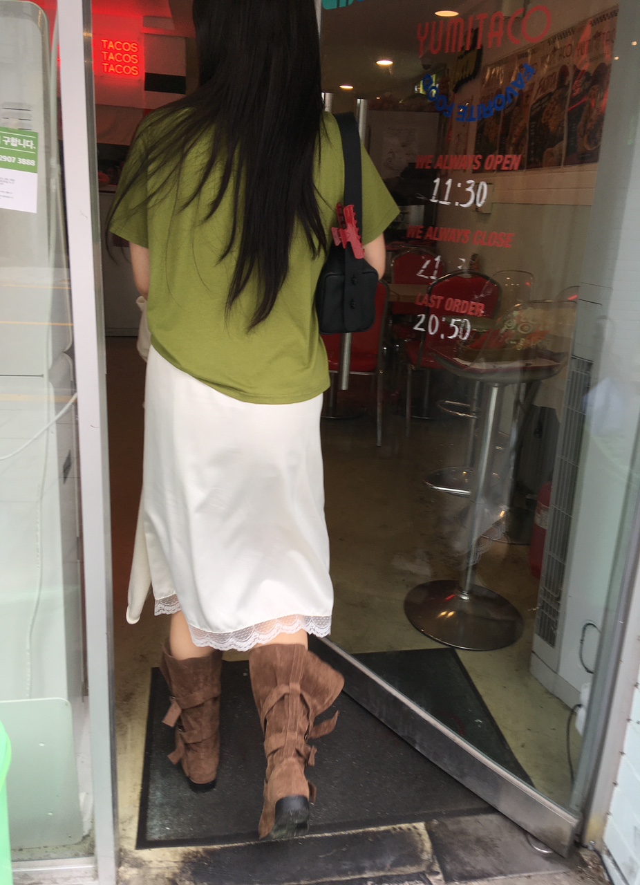 카디 라운드 기본 심플 넉넉핏 반팔 티셔츠 / 로웰샵