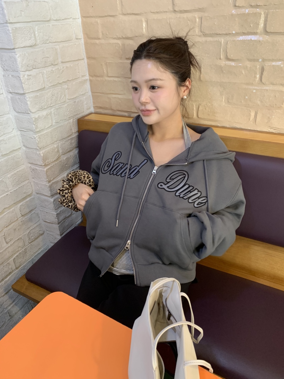 베리 레터링 루즈핏 후드집업 (3col)