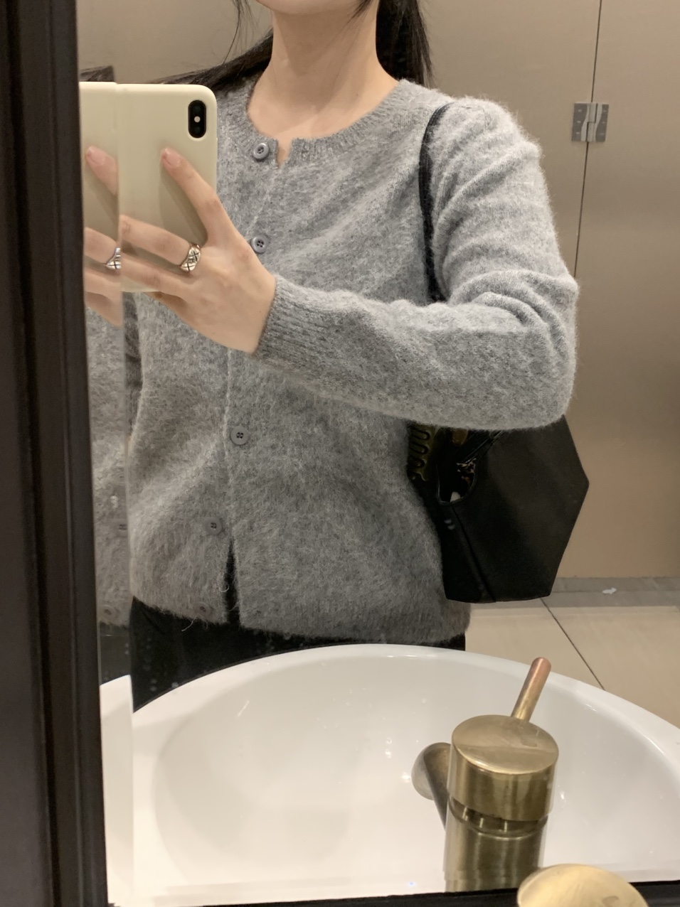 베니 라운드 헤어리 하객룩 소프트 가디건 (3col)